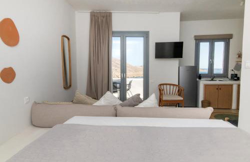 PANORMOS ART Beachfront Suites - Photo 64