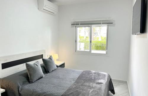 Bungaló junto a la piscina #PRP008 StayOrihuela - Foto 11