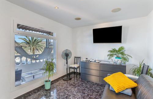 Welcome To The Relax Zone - Photo 6