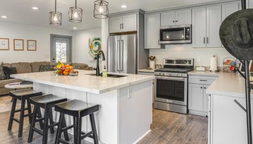 Relax Fireside Prescott Retreat with Hot Tub! - Foto 2