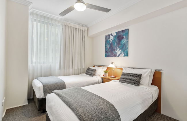 Republic Apartments - Photo 17