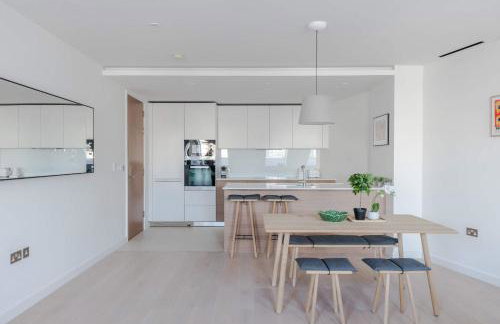 Soho 2-Bed Penthouse - AC - Sleeps 6 - Photo 13