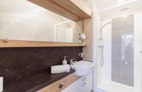 The Lodge - Dog-Friendly Sea View Lodge - Pool available for Long Stays - Foto 30