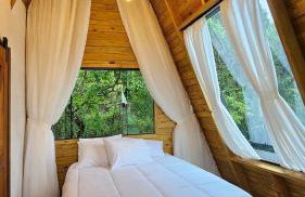 YESHUA - Cabana de Luxo com Hidro, Lago Natural e Adega - Foto 3