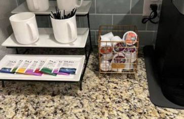 Cozy 2BR with King Bed 3 min to Beach - Foto 9