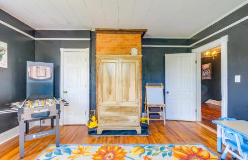 4 Mi to Liberty U Huge Home with Yard and Hot Tub - Foto 19