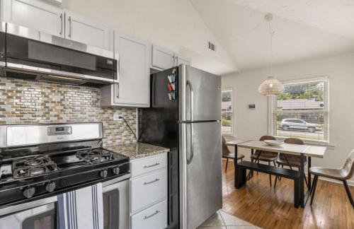 ModernNest-KS Bed and Fire Pit - Foto 23