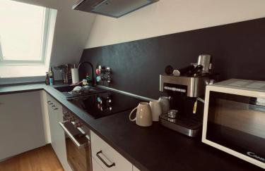 Eindrucksvolles Gruppen– und Monteursloft - Foto 3