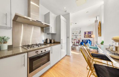 INTERIOR-DESIGN Apartment with HUGE Terrace - Photo 27