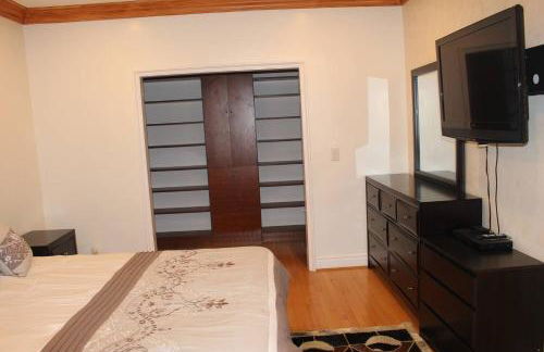 Luxurious 3 BD in Culver City with POOL &HOT SPA - Photo 27