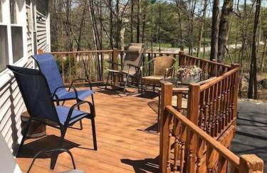 Morning Dove - Hidden Brookside Cottage in the Woods - Hot Tub - Fire Pit - Pet-Friendly - Seneca & Keuka Wine Trails - Foto 3