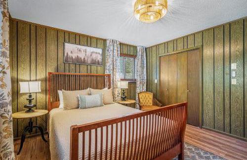 Big Yard Family Getaway - Pets OK - Grill and Hike - Foto 49