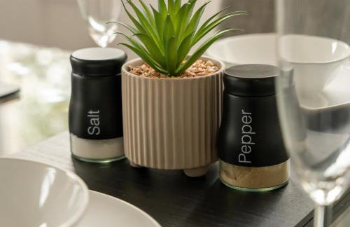 Crew Quarters - Your Ideal Stay in Bury - Photo 48