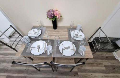 *6R* setup for your most amazing & relaxed stay + Free Parking + Free Fast WiFi * - Foto 28