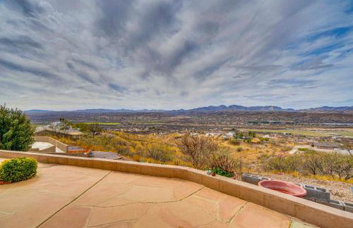 Views and Fire Pit Hilltop Retreat in Rio Rico! - Foto 29