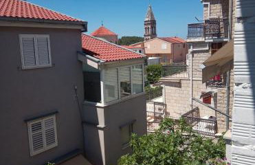 Apartment Luka - Photo 1