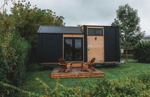 Paradise Home by Tiny Away - Photo 3