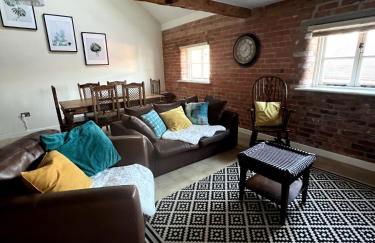 Grand Mill: Near to Shops, Attractions, Restaurant - Foto 2