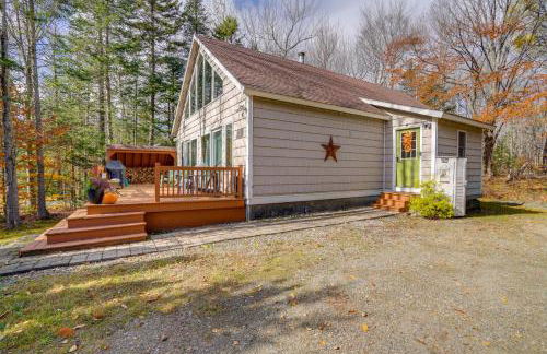 1 Mi to Mt Snow Luna Stella Home with Fireplace - Photo 3