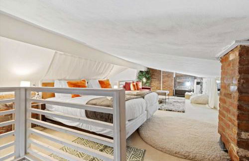 Chic 1-BR Loft Nestled Between Dupont & Logan - Foto 13