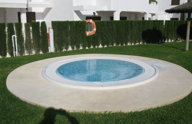 2 Room, Sleeps 4, Parking, 4 Pools, Sea 1st Line - Foto 17