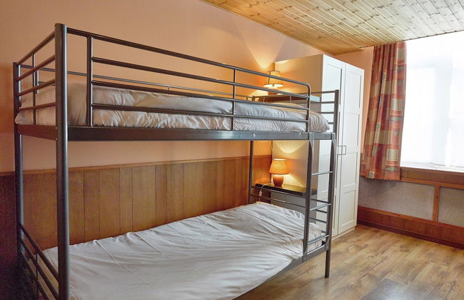 Spacious Holiday Home With Private Garden - Foto 27