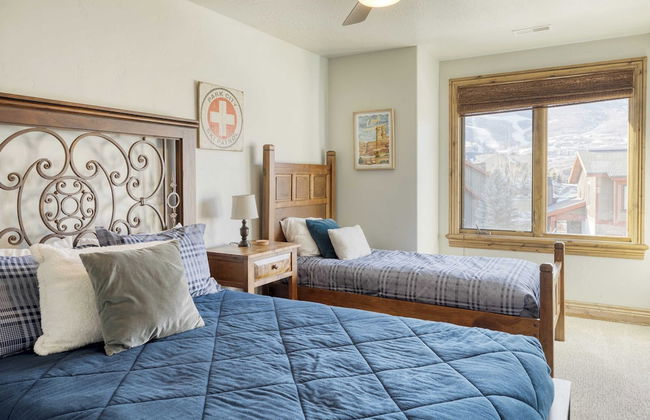 Blue Skies Lakeside Family-friendly Getaway w/ Hot Tub & BBQ - Foto 15