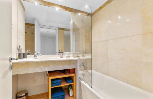 Penthouse Duplex with Epic Views - Photo 39