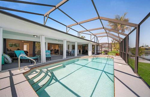 Relax & Play! 3BR Pool Home in Cape Coral - Pet-Friendly with Game Room - Foto 24