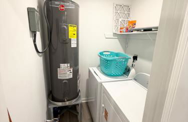 Bright, Cozy & Convenient - Minutes from UAB, Airport and Downtown Fun! - Foto 8