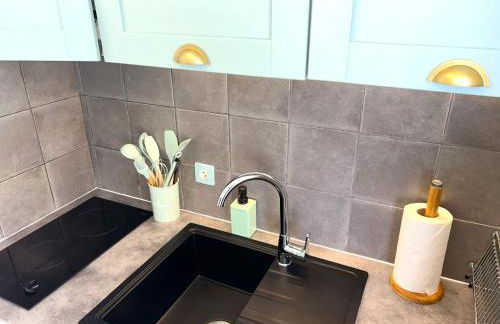 STUDIO POOL HOUSE 2 ETOILES VUE MER PANORAMIQUE AMAZING SEA VIEW WIFI LINGE LINEN INCLUS AIRCONDITIOn - Foto 17