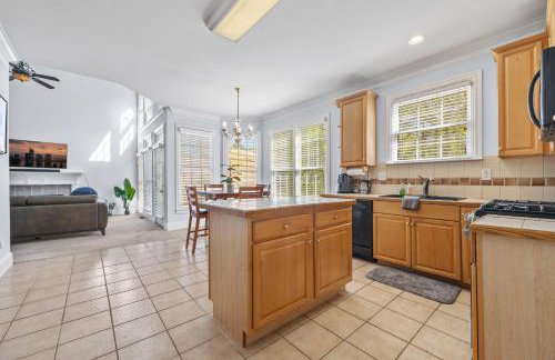 Family-friendly Ellenwood Home with Parking & Deck - Foto 3