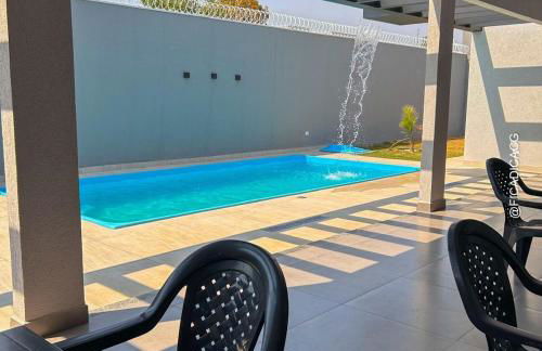 Linda Casa Nova e com piscina - Foto 20