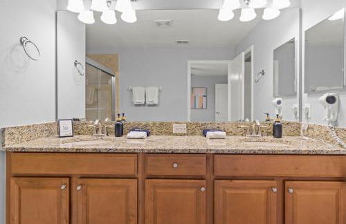 Lake view Pool home near Disney - 5BR 4BA - Foto 56