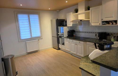 Maison type Villa avec Jacuzzi proche du circuit - Foto 3