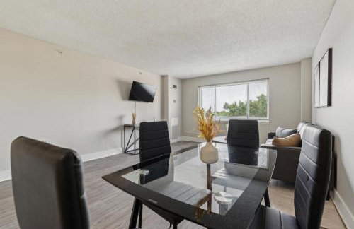 Legacy at Imperial Village 704 I 1 Bed 1 Bath - Foto 7