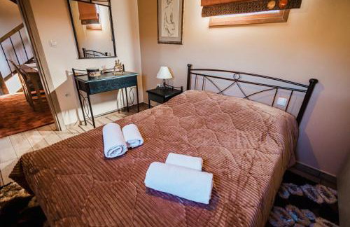 Alexi's House - Photo 12