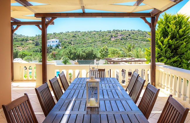 Spacious Villa with Private Pool & Outside Bar near Sea in Sisi - Foto 23