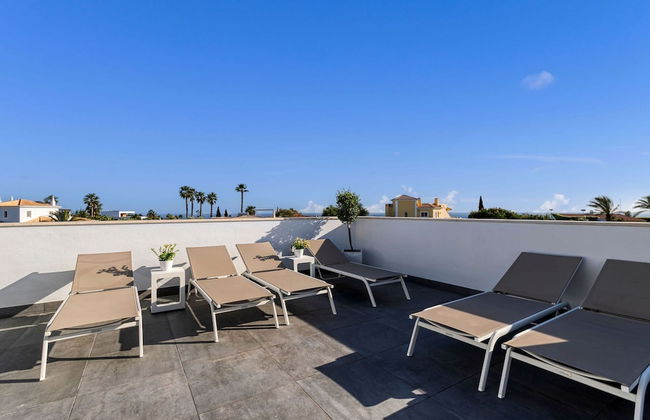 7 Boa Nova Immaculately Presented TWO Storey TOW - Foto 26