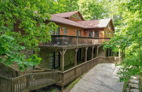 5 Bedroom Suites Hot Tub Jacuzzi Tub & Game Room - Photo 13