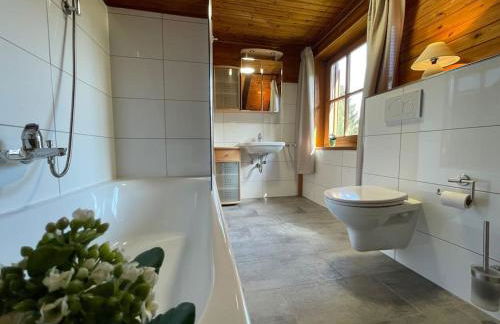 Blockhausflair mit Kamin, Balkon und Bergpanorama - Foto 11