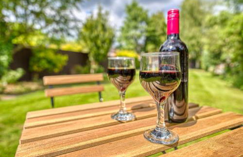 Elegant 5 Bed House - Sleeps 9, Central Solihull, NEC, JLR, HS2, Resorts World, Airport Business and Leisure Stays, - Foto 20