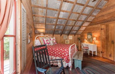 Ada's Peach Street Hideaway - Foto 18