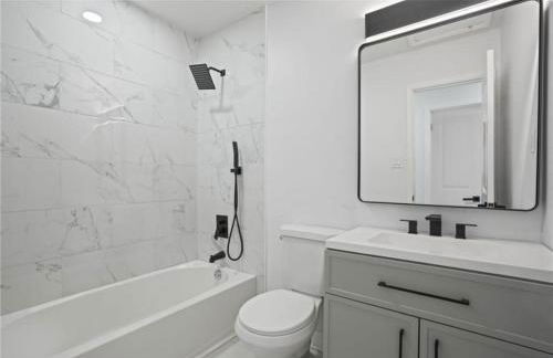 Spacious & Cozy 3-Bedroom Home- The Blue Dream - Foto 6