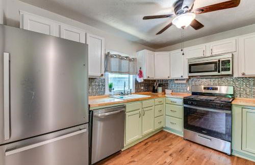 Pet-Friendly Home with 1-Acre Yard in Aubrey - Foto 11