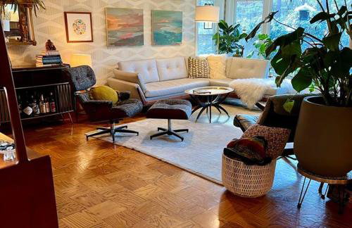 Swanky Midcentury Ranch - Foto 17