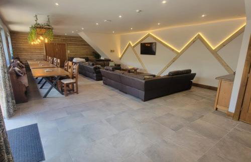 Peak Lodge - Photo 2