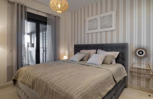 Amazing Two Bedroom Apartment in Los Flamingos, Marbella - Photo 16