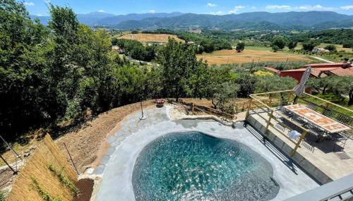 Villa Ipnotica - Panoramic Views Plus Exquisite Pool - Sleeps 7 - Very Stylish - Photo 3