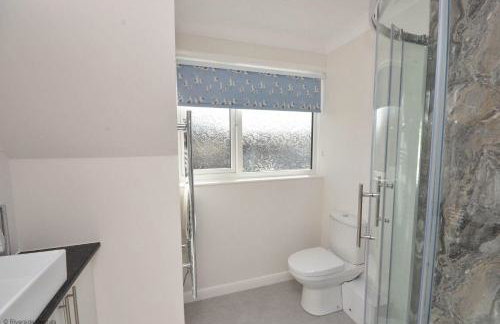 Bure Banks in the heart of Wroxham - Photo 10